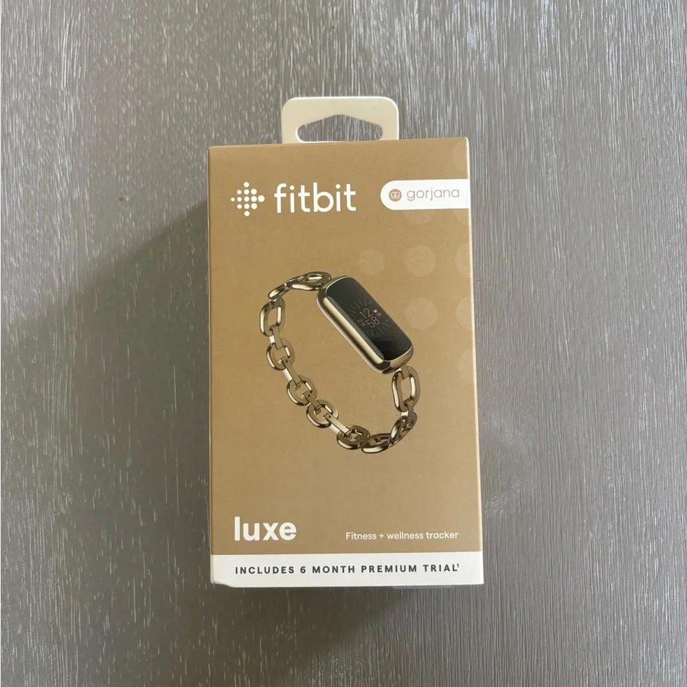 Fitbit Luxe Gorjana Link Bracelet + Peony Classic Bands - Picture 5 of 10